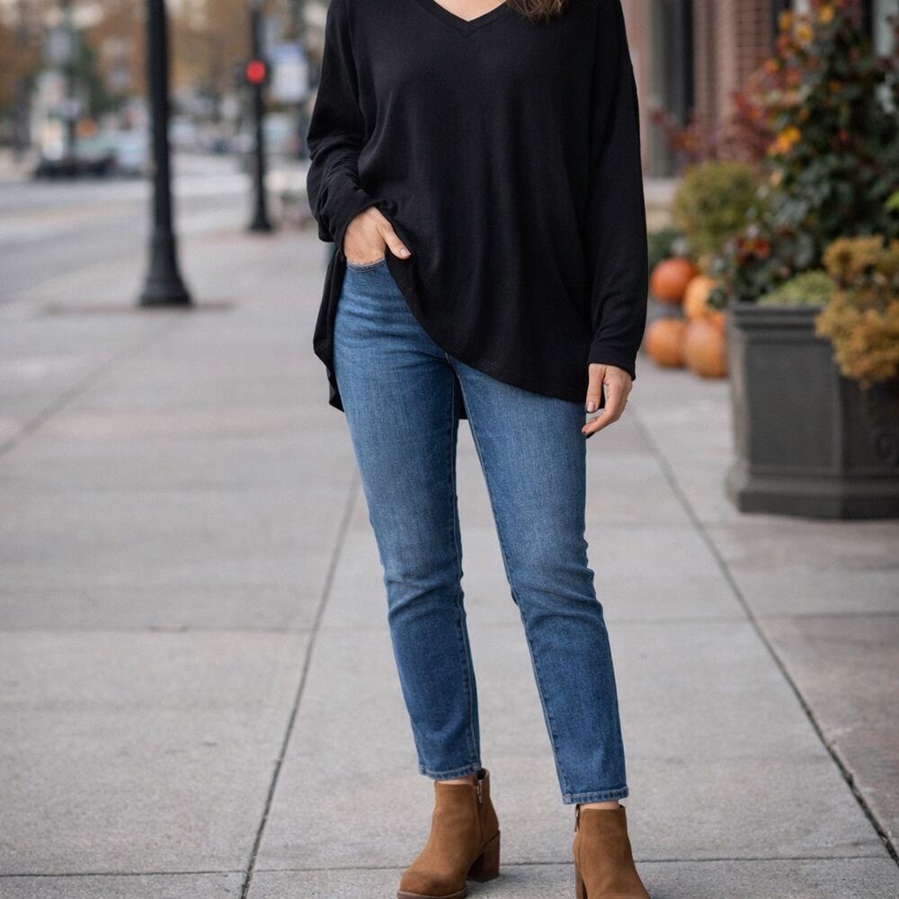 Oversized Black V-Neck Long Sleeve Top XL Trendy Queen Relaxed Fit